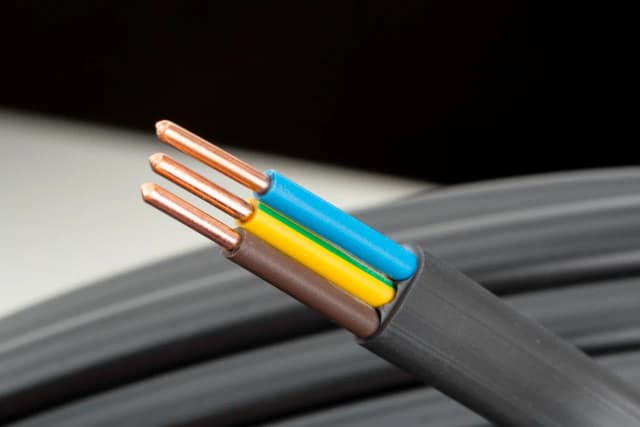 Naprawa wiązki elektrycznej: jak uniknąć kosztownych awarii w aucie Naprawa wiązki elektrycznej: jak uniknąć kosztownych awarii w aucie